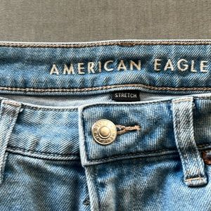 American Eagle Mom Straight Jeans 10 Regular